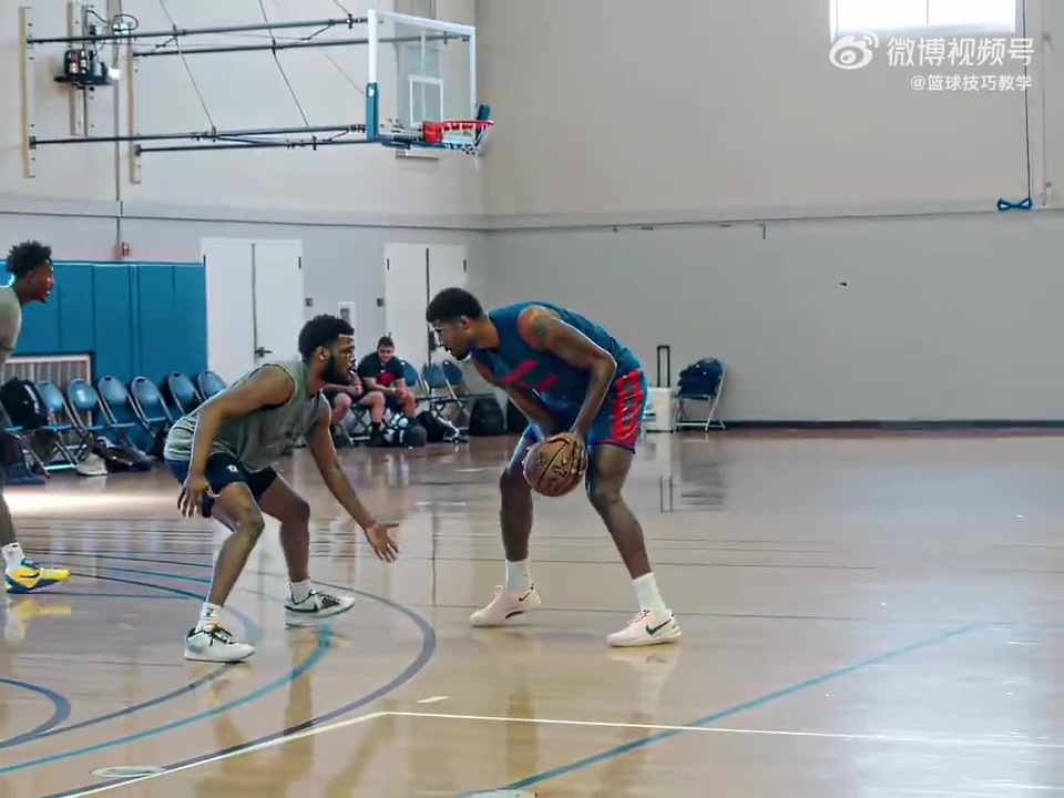 已經有多久沒有在球場上見到保羅-喬治了