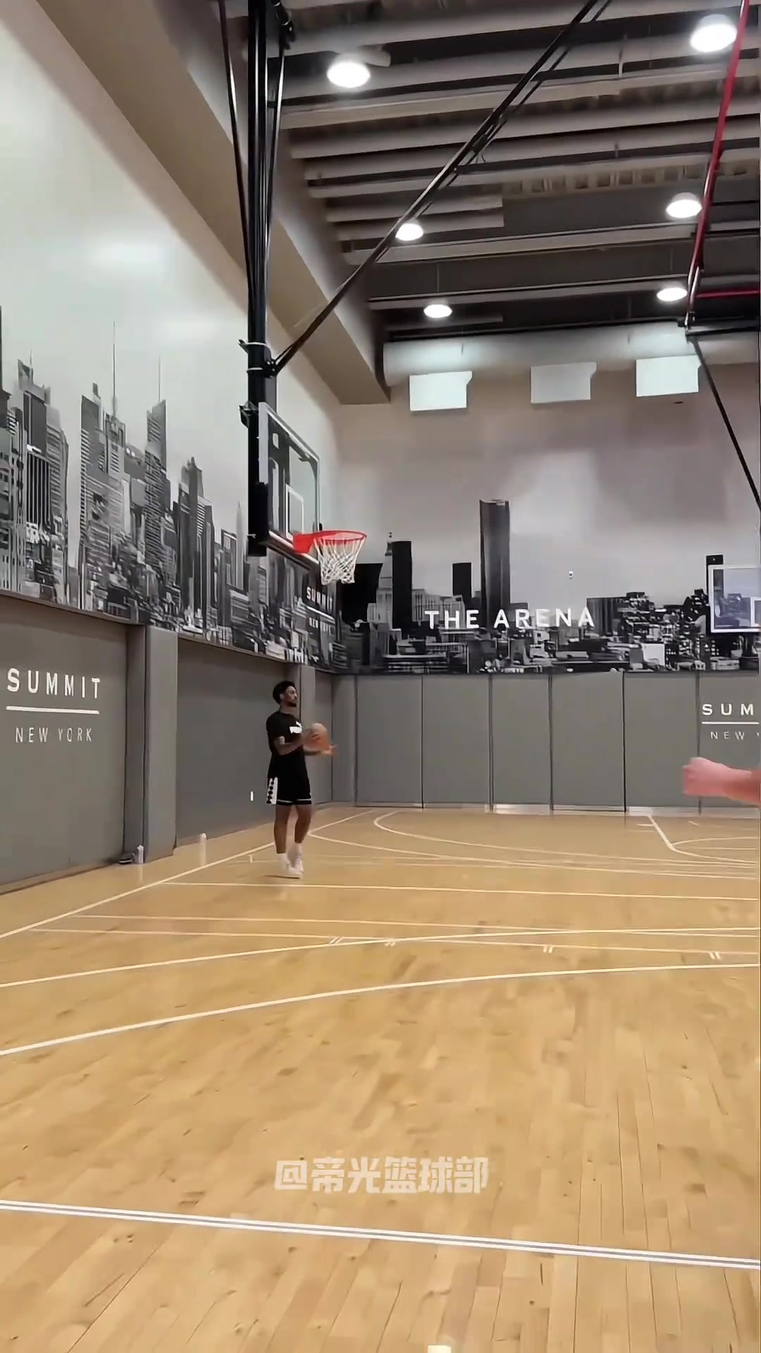 克萊紐約三分特訓(xùn)大家覺得出手姿勢怎么樣